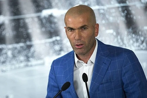 Real "đánh bạc" với Zidane