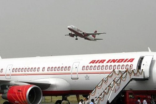 Phát hiện hơn 3kg vàng dưới ghế máy bay