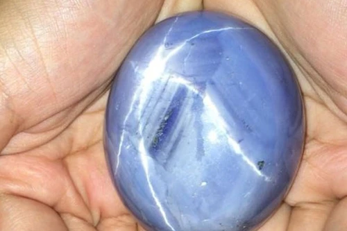 Viên sapphire "khủng" có giá 175 triệu USD