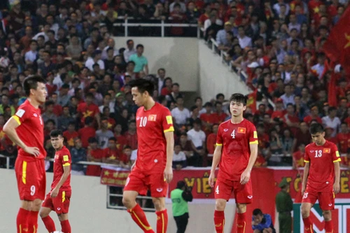 Nội bộ VFF: Trống đánh xuôi, kèn thổi ngược