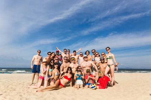 Siêu mẫu Hà Anh quậy tưng bừng cùng bạn bè trước ngày cưới