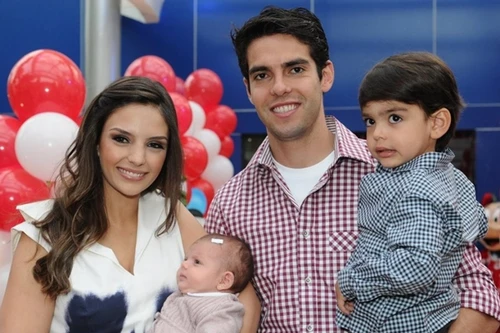 Sự thật đằng sau cú sốc Kaka chia tay vợ