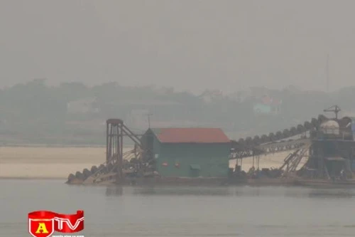 Nhức nhối nạn "cát tặc rút ruột” sông Hồng