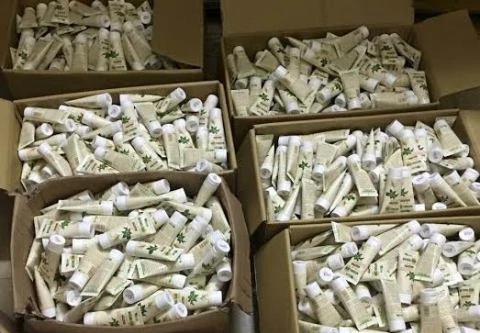 Phát hiện công ty sản xuất mỹ phẩm tại gia