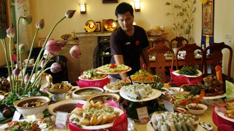 Lập kỷ lục chế biến 50 món ăn chay