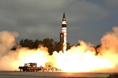 Ấn Độ thử tên lửa Agni II, chế tạo theo chương trình "Made in India"