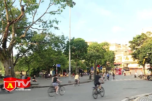 Nhiều ý kiến ủng hộ đề xuất làn đường riêng cho xe đạp ở Hà Nội