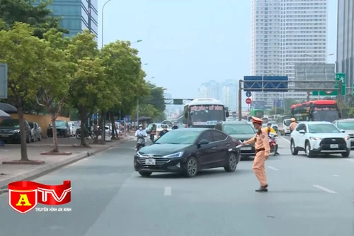 Xử lý nghiêm hành vi đi vào làn khẩn cấp trên Vành đai 3