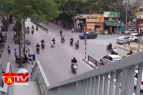 Xử lý những trường hợp ''phớt lờ'' cầu bộ hành, băng qua đường