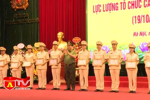 Lực lượng Tổ chức cán bộ Công an Thủ đô: 50 năm xây dựng, chiến đấu và trưởng thành 