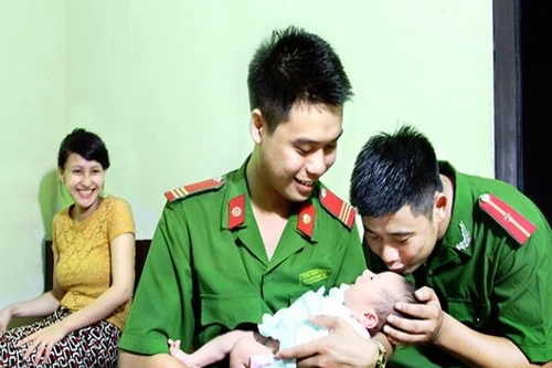 Hình ảnh Công an Thủ đô ngày càng sâu đậm trong lòng nhân dân