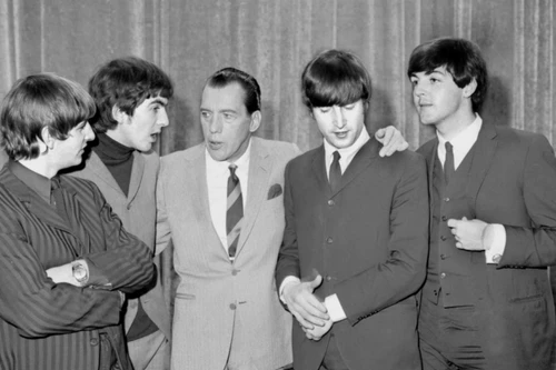 Nhìn lại chuyến đi đầu tiên của ban nhạc The Beatles huyền thoại đến thành phố New York (1)