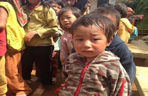 Mang hơi ấm đến với trẻ em xã Thái Thịnh, Hoà Bình