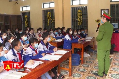 Cảnh báo những tai nạn, thương tích khi trẻ ở nhà một mình học online