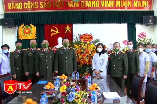 Thầy thuốc Công an nhân dân giữ vai trò quan trọng trên tuyến đầu phòng chống Covid