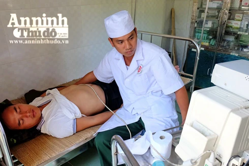 Chân dung những người lính khoác áo blouse trắng ở Trường Sa