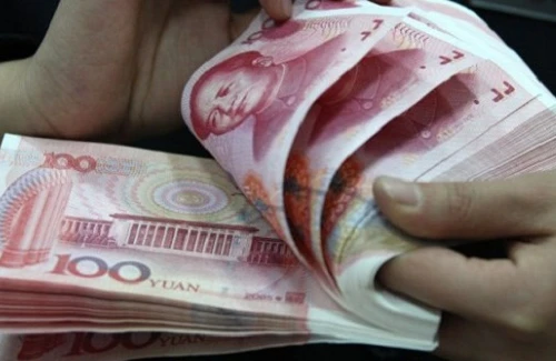 Nữ sinh Trung Quốc phải "thế chấp" ảnh khỏa thân khi vay nặng lãi