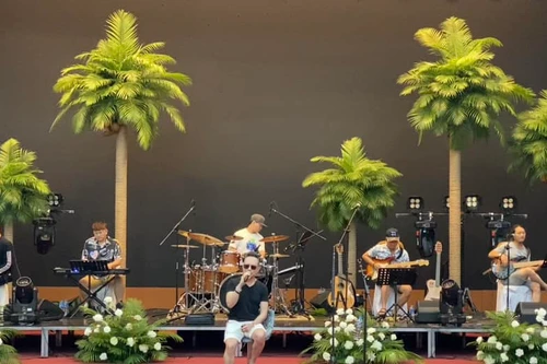 Ca sĩ Jimmii Nguyễn lên tiếng về thông tin "hát chui, hát lậu"