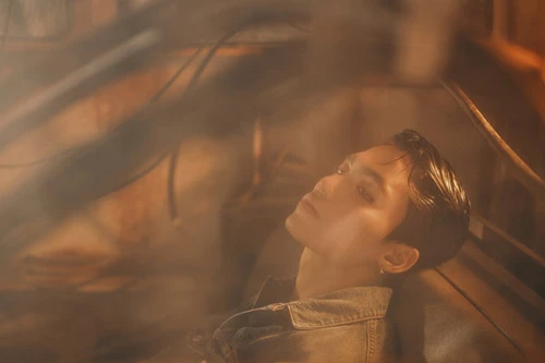 Mono - em trai Sơn Tùng tái xuất với MV hứa hẹn gây "bão" làng nhạc Việt