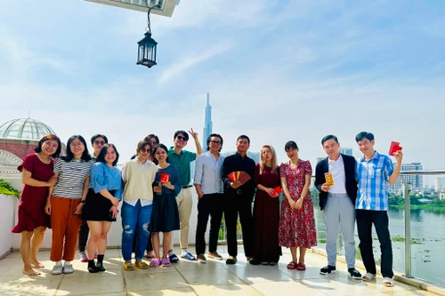 Hình ảnh hiếm hoi của Hồ Hoài Anh sau ồn ào đi nước ngoài không xin phép