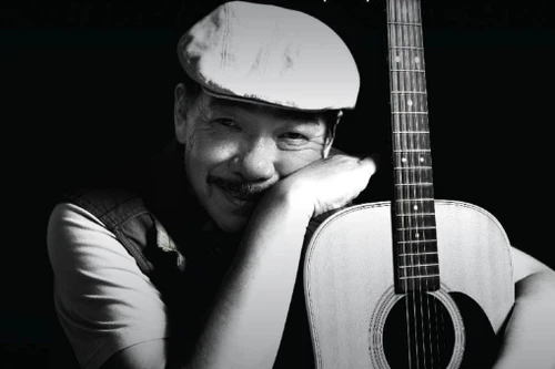 2 gương mặt trẻ "du ca" cùng nhạc sĩ Trần Tiến trong đêm nhạc riêng tại Hà Nội