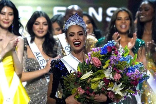 Giải thưởng gây khó hiểu của ban tổ chức "Hoa hậu Hoàn vũ 2022"