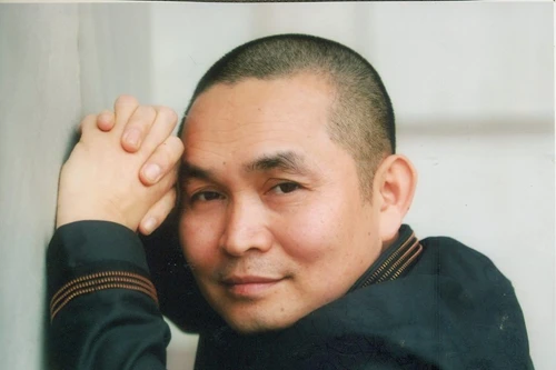 Đến lượt Xuân Hinh "dở khóc dở cười" vì bị mượn danh bán vé