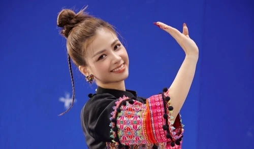 Dương Hoàng Yến làm MV kết hợp xẩm với âm nhạc hiện đại