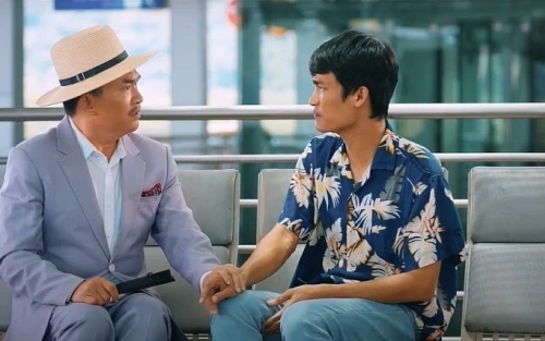 "Siêu lừa gặp siêu lầy" trở lại phòng vé sau cú "quay xe" dời lịch chiếu