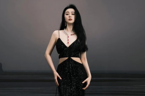 Tiết lộ về nhà thiết kế Việt Nam được Phạm Băng Băng "chọn mặt gửi vàng"