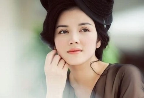 Lý Nhã Kỳ phản hồi tin đồn giải nghệ