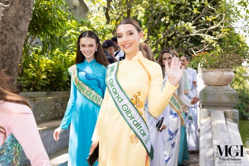 Hình ảnh đẹp của dàn thí sinh "Miss Grand International" trong trang phục áo dài tham quan Hà Nội