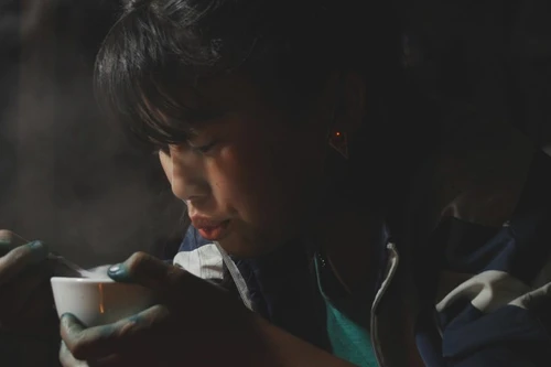 Câu chuyện về tục "bắt vợ" trong phim tài liệu Việt gây tiếng vang giải "Oscar 2023"