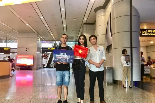 Khám phá hành lý nặng 160kg được Mỹ Linh mang đến Miss World 2017