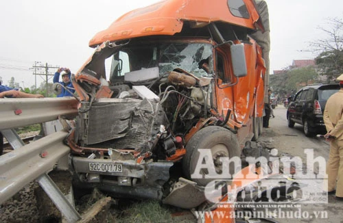 Liên tiếp xảy ra tai nạn kinh hoàng, hàng chục người bị thương