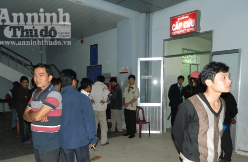 Nhậu chung trên núi, xuống núi ‘“húc” chết nhau 