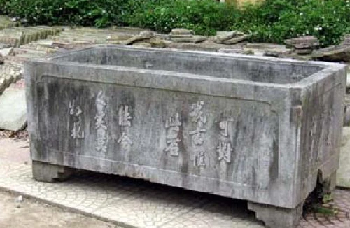 Chuyện phát lộ “kho báu bị yểm bùa” (2): Lý giải tin đồn oan hồn trinh nữ