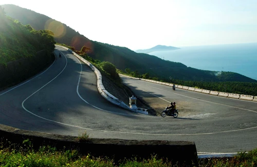 Đi xe đạp vượt đèo Hải Vân