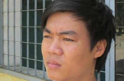 Mâu thuẫn tình cảm, nữ sinh bị cắt đứt khí quản