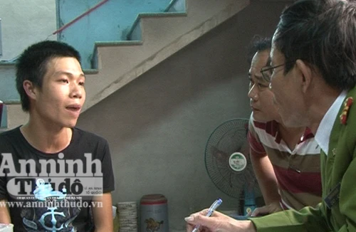 Bắt 2 “con nghiện” đang bán ma túy