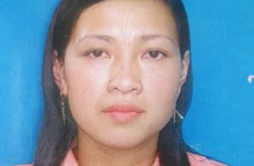 Bị "lột" tung quần áo "đánh ghen" 2 lần rồi mất tích bí ẩn