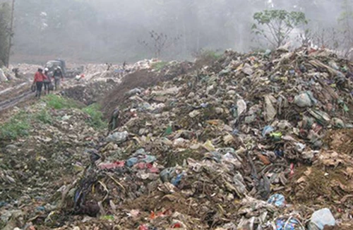 Hàng chục hộ dân khu bãi rác “khát” nước sạch