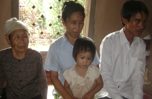 Ba thế hệ mù xua bóng tối