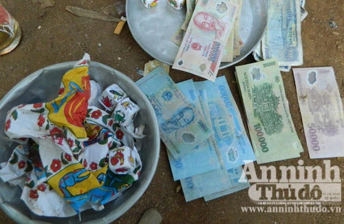 Tập kích bắt ổ xóc bầu cua lớn