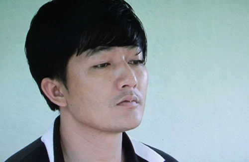 Đâm thấu lưng người tình vì dám đòi chia tay