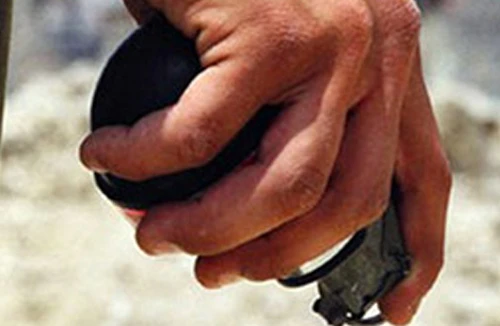 Dọa nổ mìn giết cả nhà vì bị… nhắc nhở