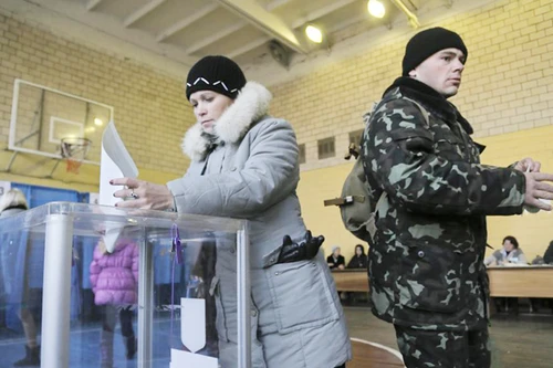 Bánh mỳ hay chiến tranh?