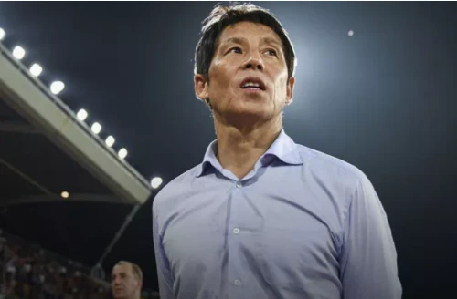 HLV Nishino lo cầu thủ Thái Lan "ngán" bóng đá