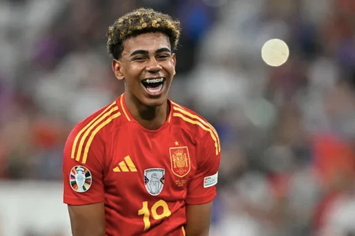 "Thần đồng" Yamal: 19 kỷ lục ở tuổi 16