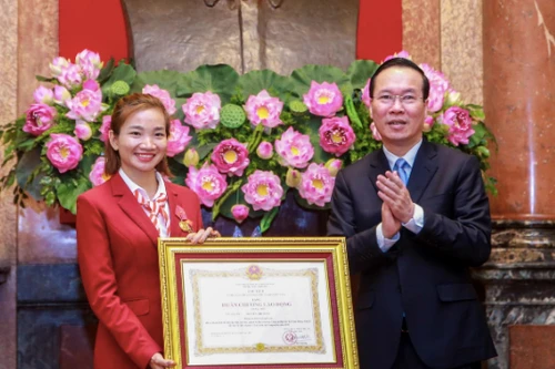 Chủ tịch nước Võ Văn Thưởng biểu dương HLV, VĐV tiêu biểu của đoàn thể thao Việt Nam